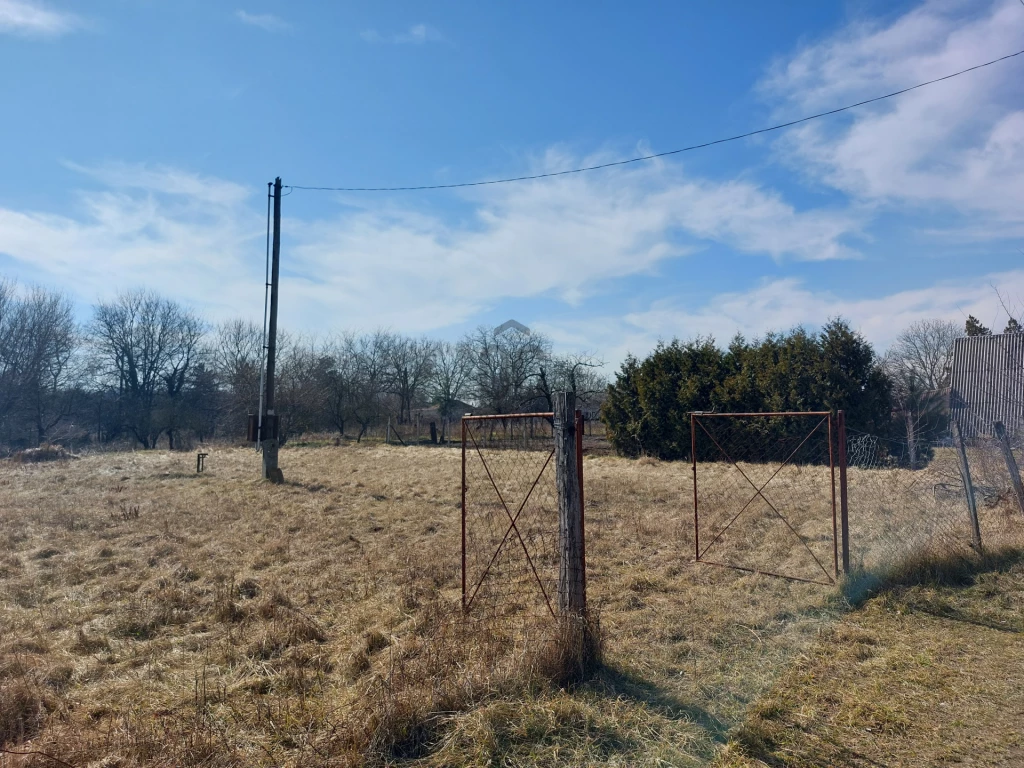 For sale periphery plot, Debrecen, Apafa