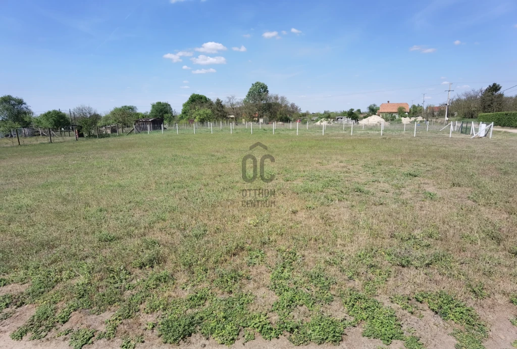 c3-1-name c2-84-name, Debrecen, Biczó István-kert