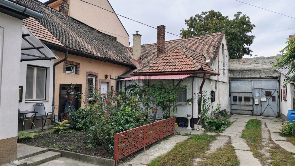 For sale part of a house property, Debrecen, Belváros