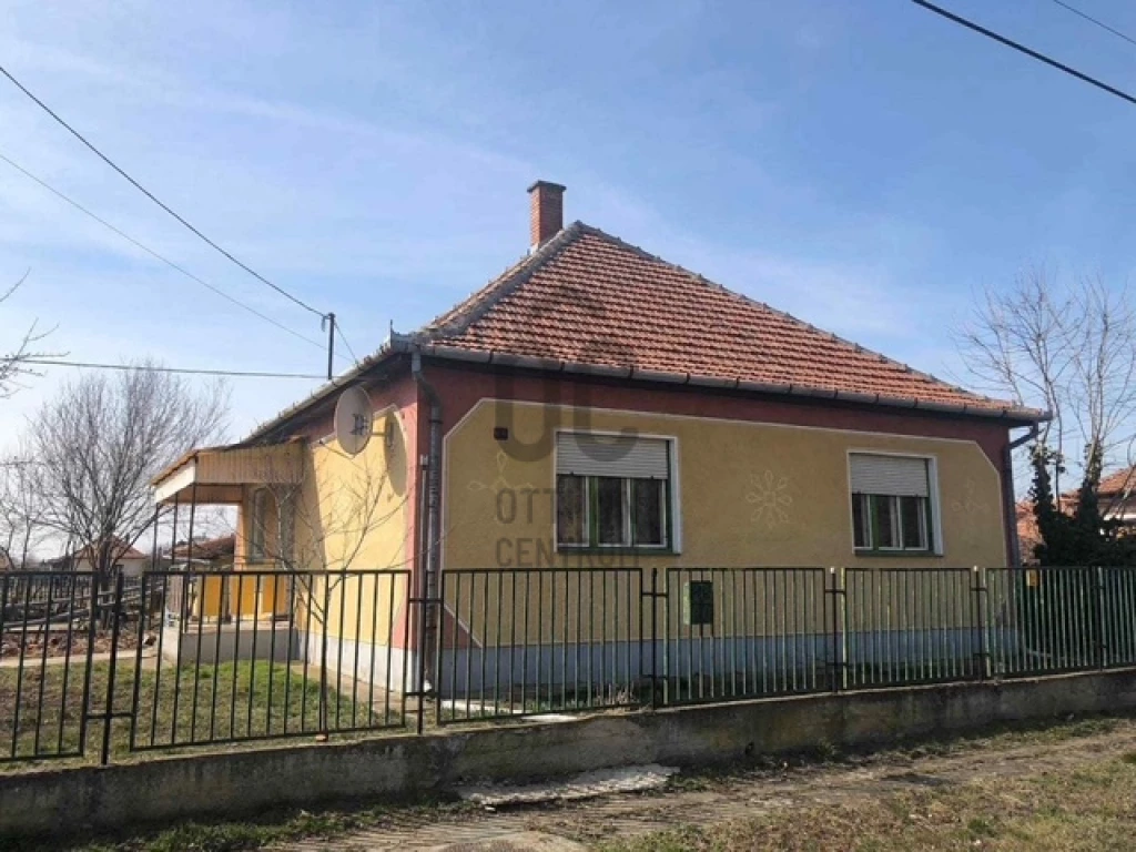 Eladó családi ház, Komádi, Komádi