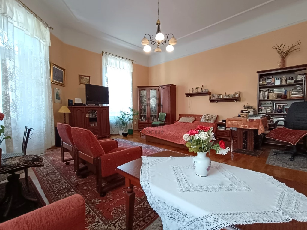 c3-1-name c2-19-name, Debrecen, Belváros