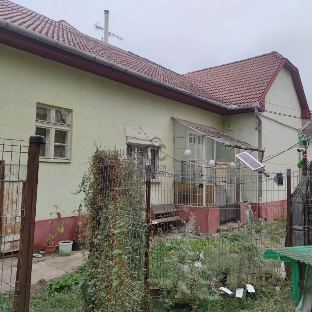 c3-1-name c2-1-name, Debrecen, Óváros