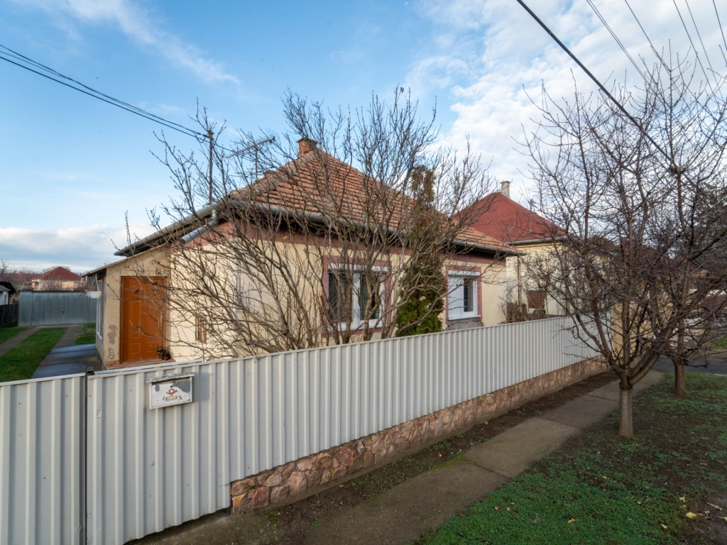 Eladó családi ház, Mikepércs, Mikepércs