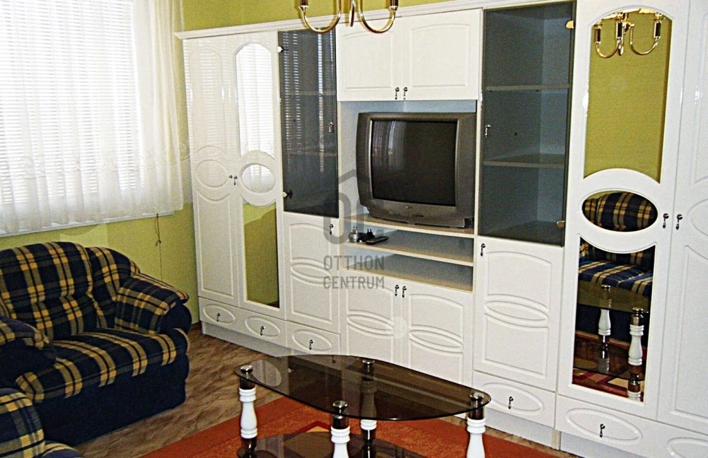 c3-1-name c2-20-name, Debrecen, Belváros, Csapó utca