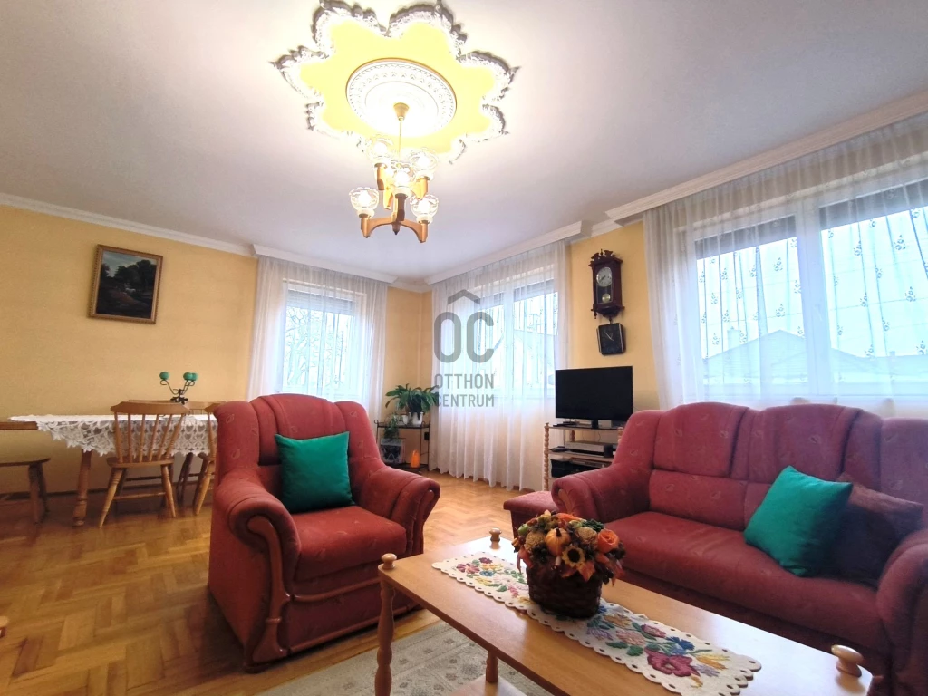Eladó családi ház, Debrecen, Biharikert