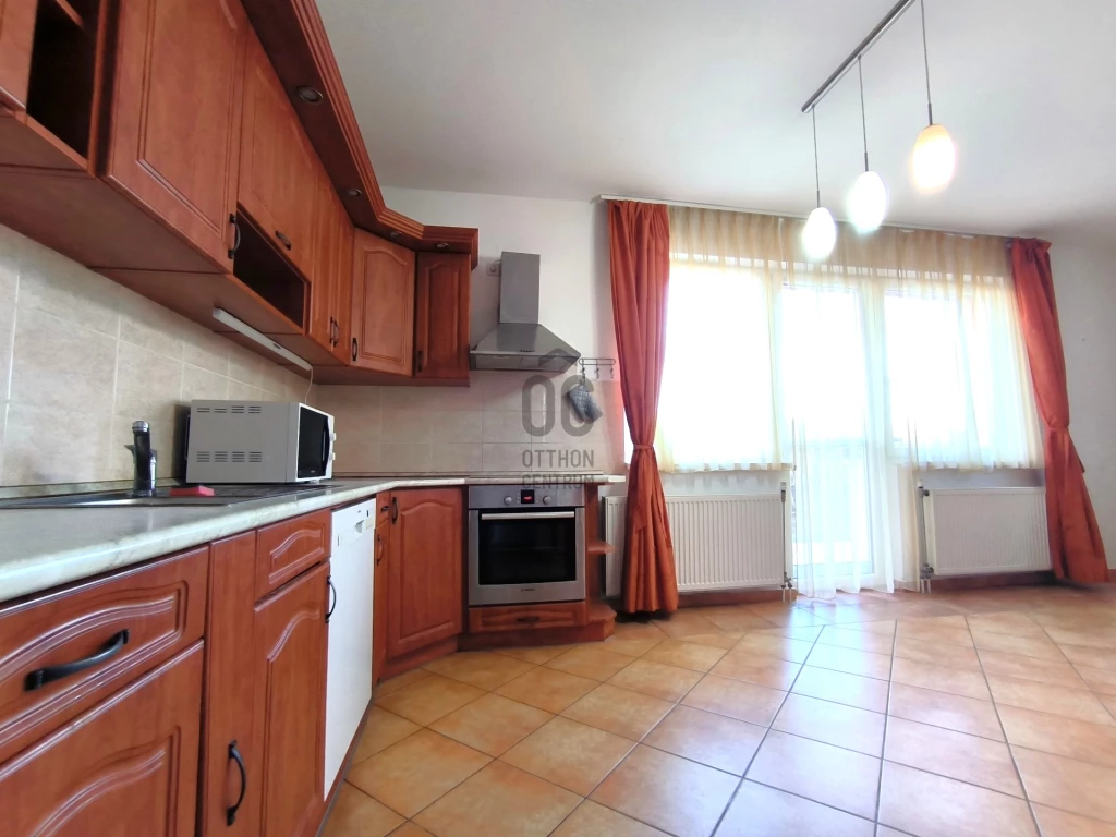 Eladó sorház, Debrecen, Veres Péter-kert