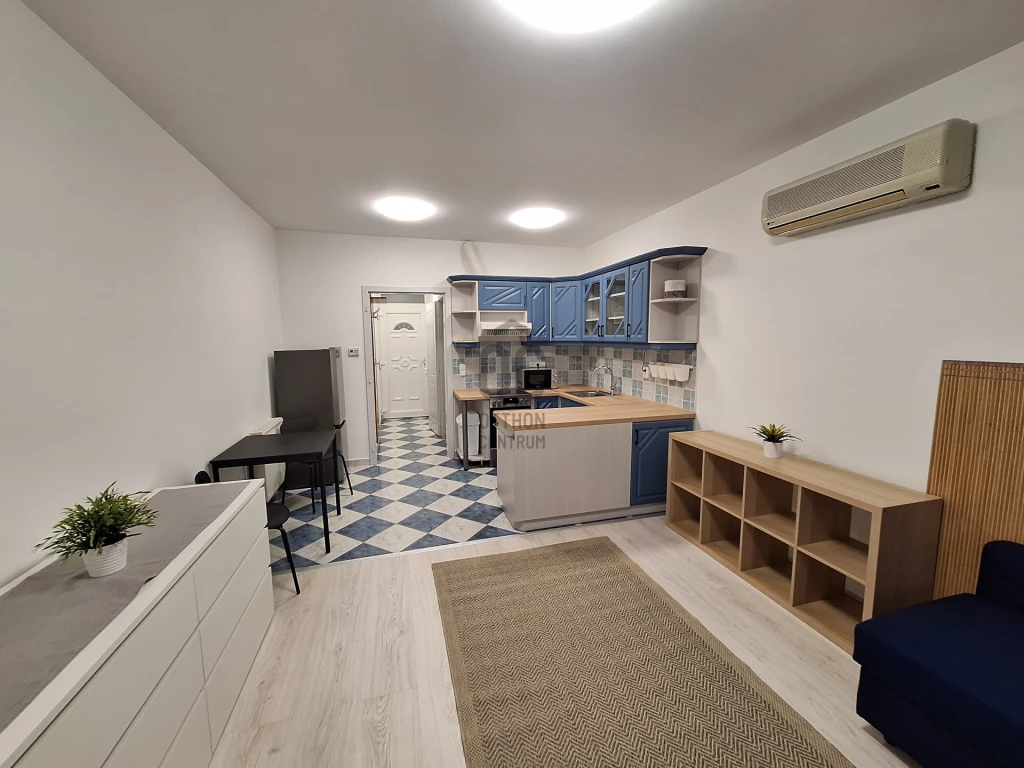 Kiadó téglalakás, Debrecen, Belváros, Bem tér