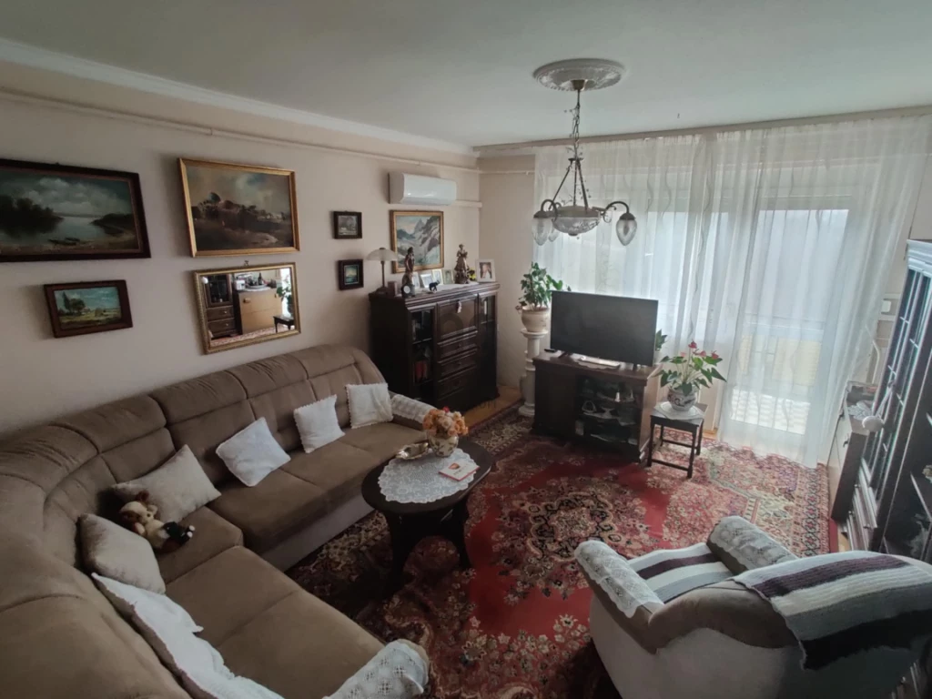 Eladó téglalakás, Hajdúszoboszló, Bánomkert