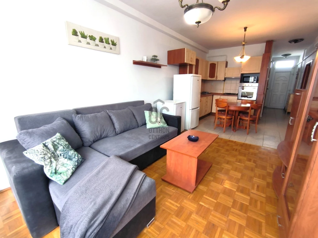 c3-2-name c2-20-name, Debrecen, Belváros