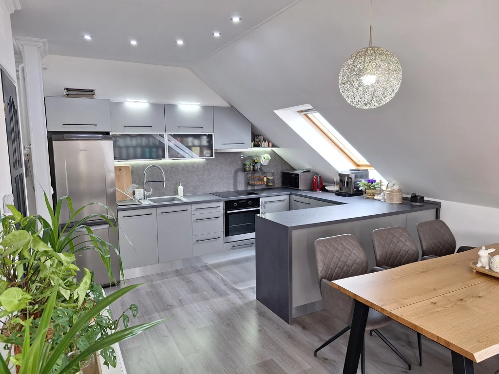 c3-1-name c2-19-name, Debrecen, Epreskert