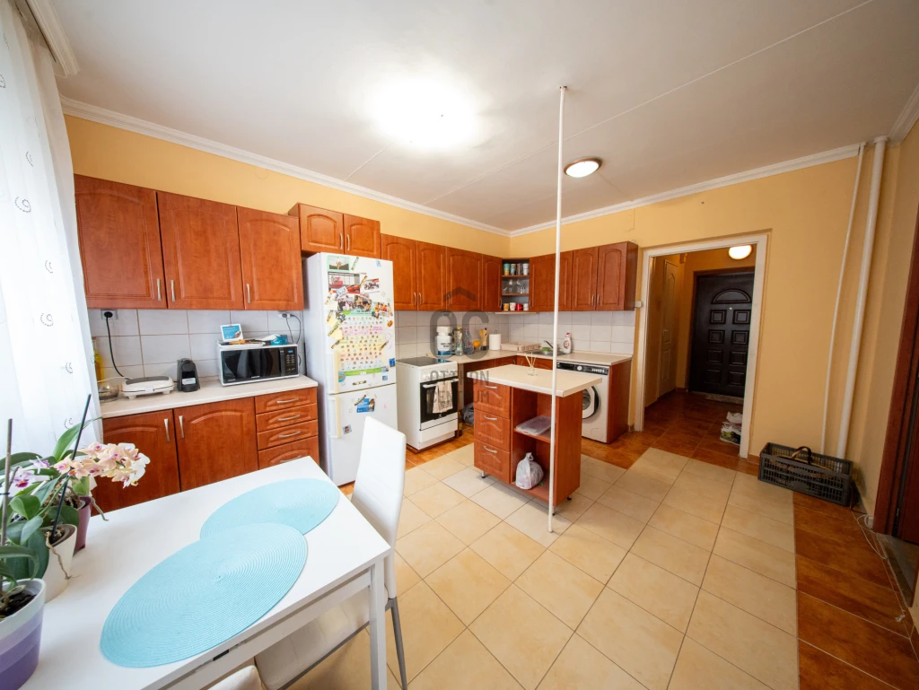 Eladó panellakás, Debrecen, Tócóskert, Tócóskert tér