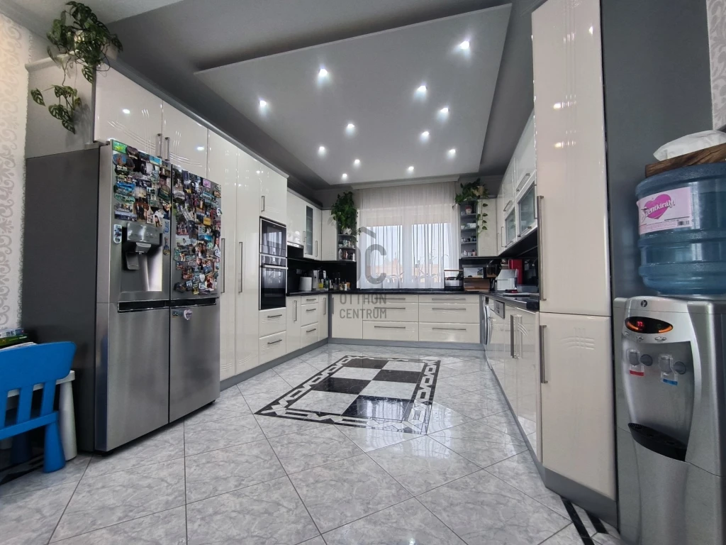 c3-1-name c2-82-name, Ebes, Ebes