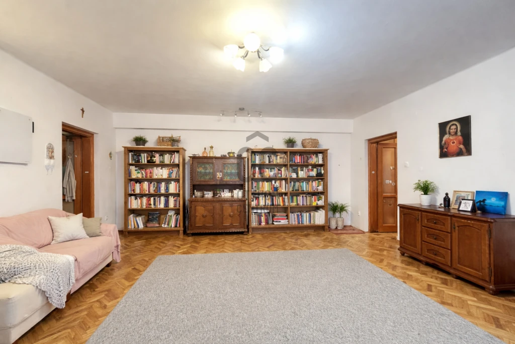 c3-1-name c2-19-name, Debrecen, Belváros