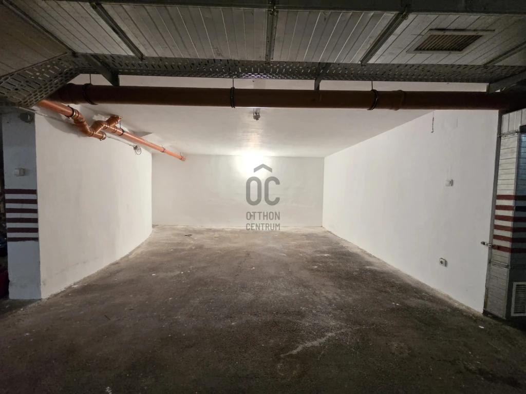 c3-1-name c2-76-name, Debrecen, Belváros