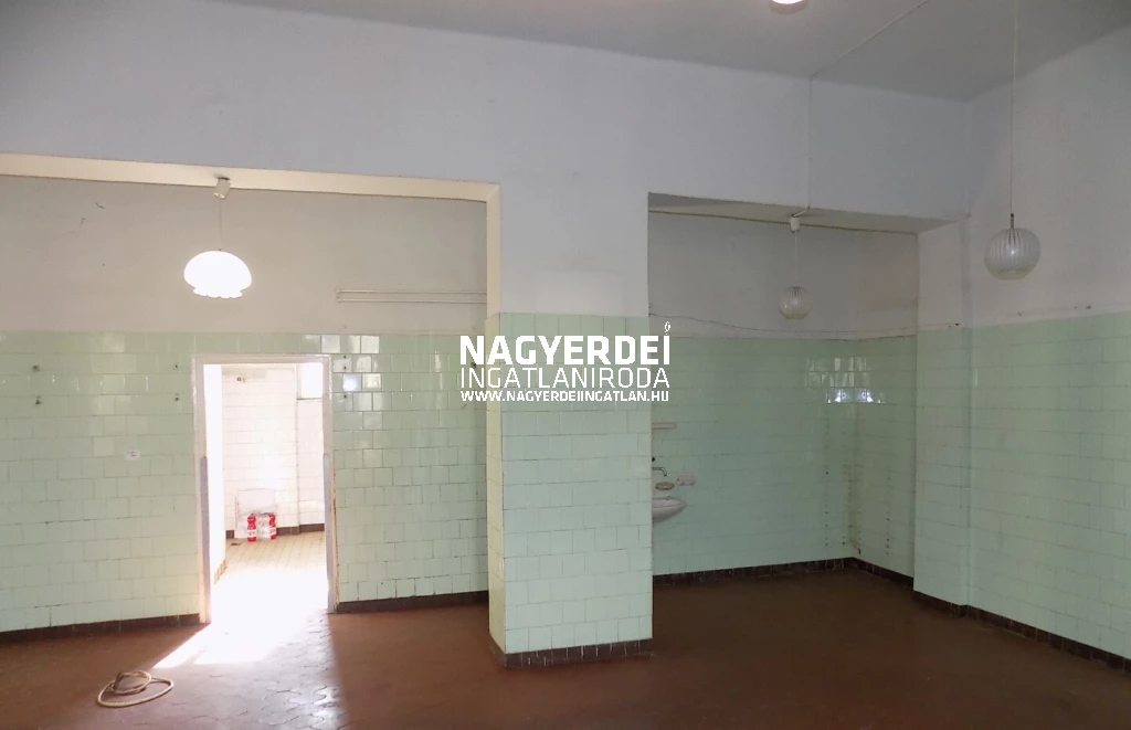 For rent store, Debrecen, Dobozikert