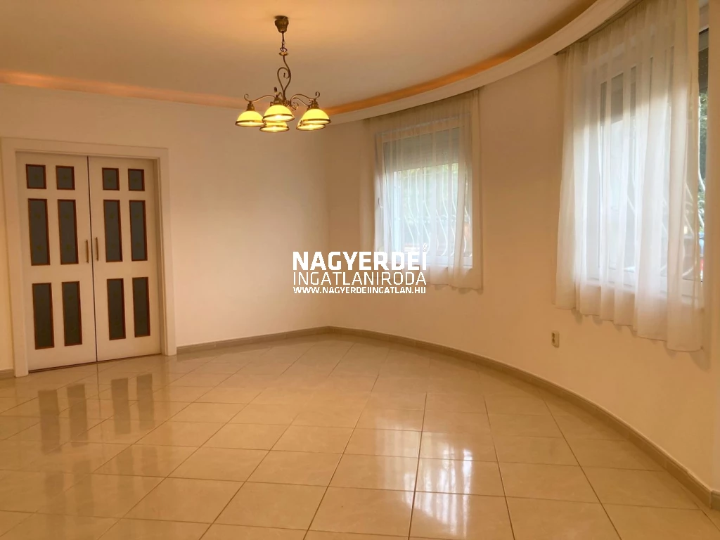 For rent brick flat, Debrecen, Hatvan utcai kert