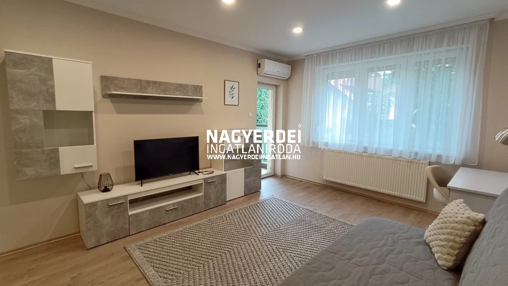 For rent brick flat, Debrecen, Bem tér