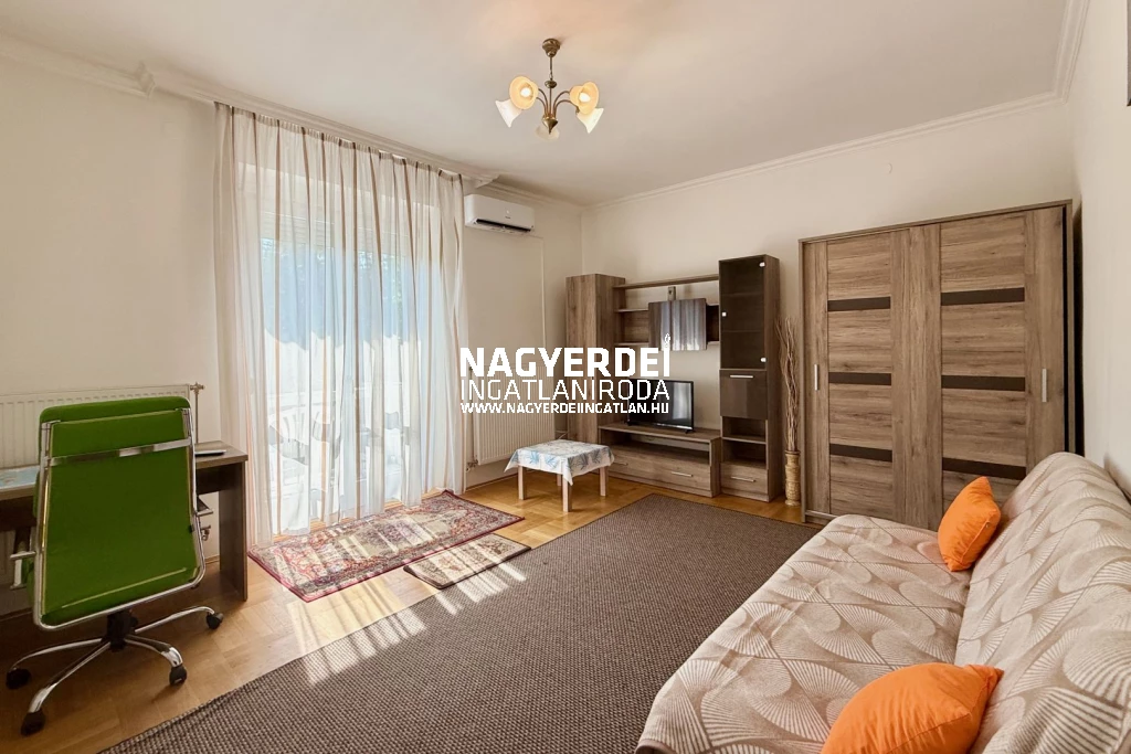 Kiadó 64 m2 tégla lakás, Debrecen
