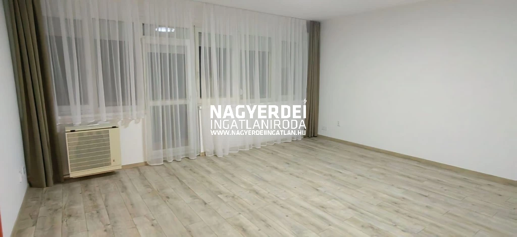 Kiadó 82 m2 tégla lakás, Debrecen