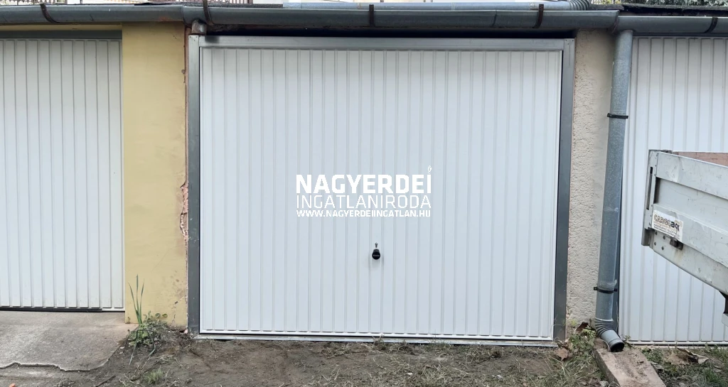 c3-1-name c2-74-name, Debrecen, Nagyerdő