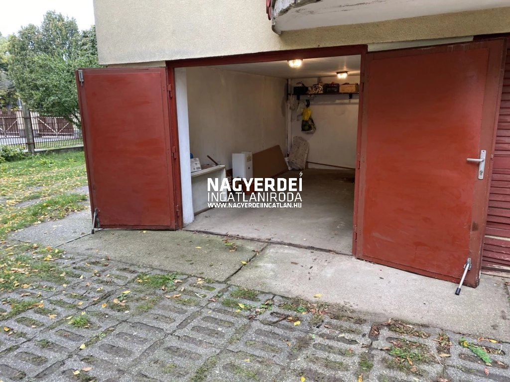 For sale detached garage, Debrecen, Nagyerdő