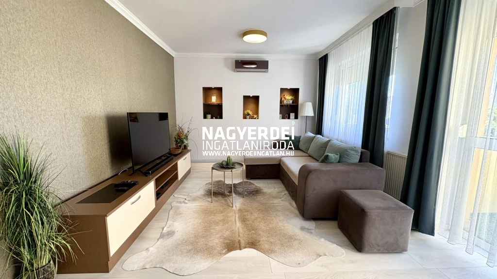 Kiadó 67 m2 tégla lakás, Debrecen