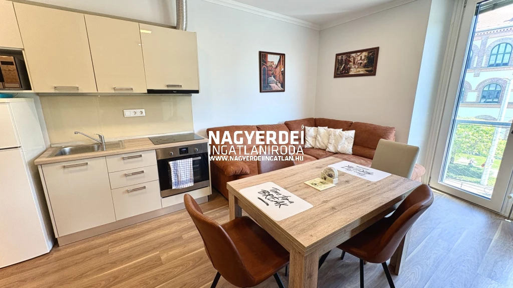 Kiadó 30 m2 tégla lakás, Debrecen