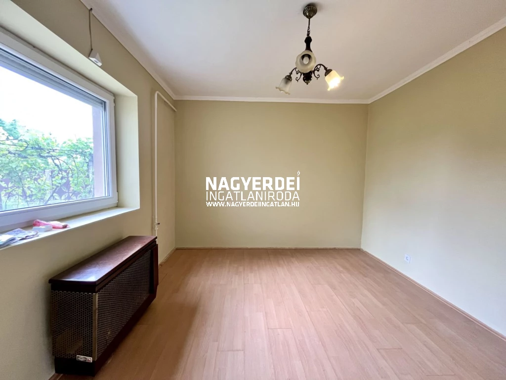Debrecen Kerekestelepi városrészén, 42 nm-es, 2 szobás családi ház eladó!