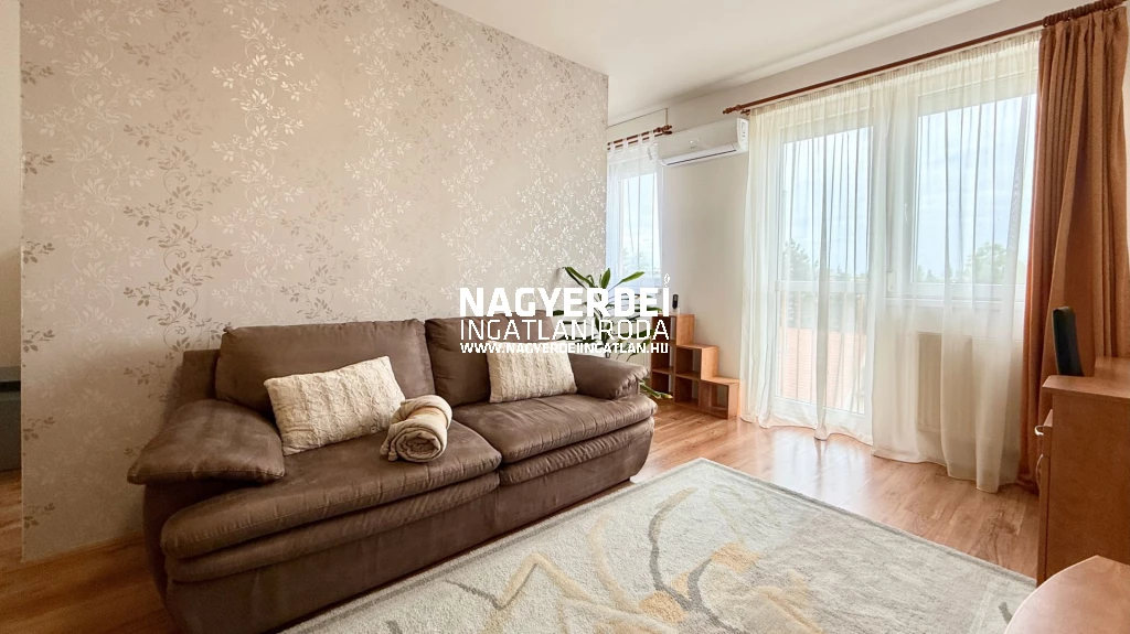 Kiadó 56 m2 tégla lakás, Debrecen