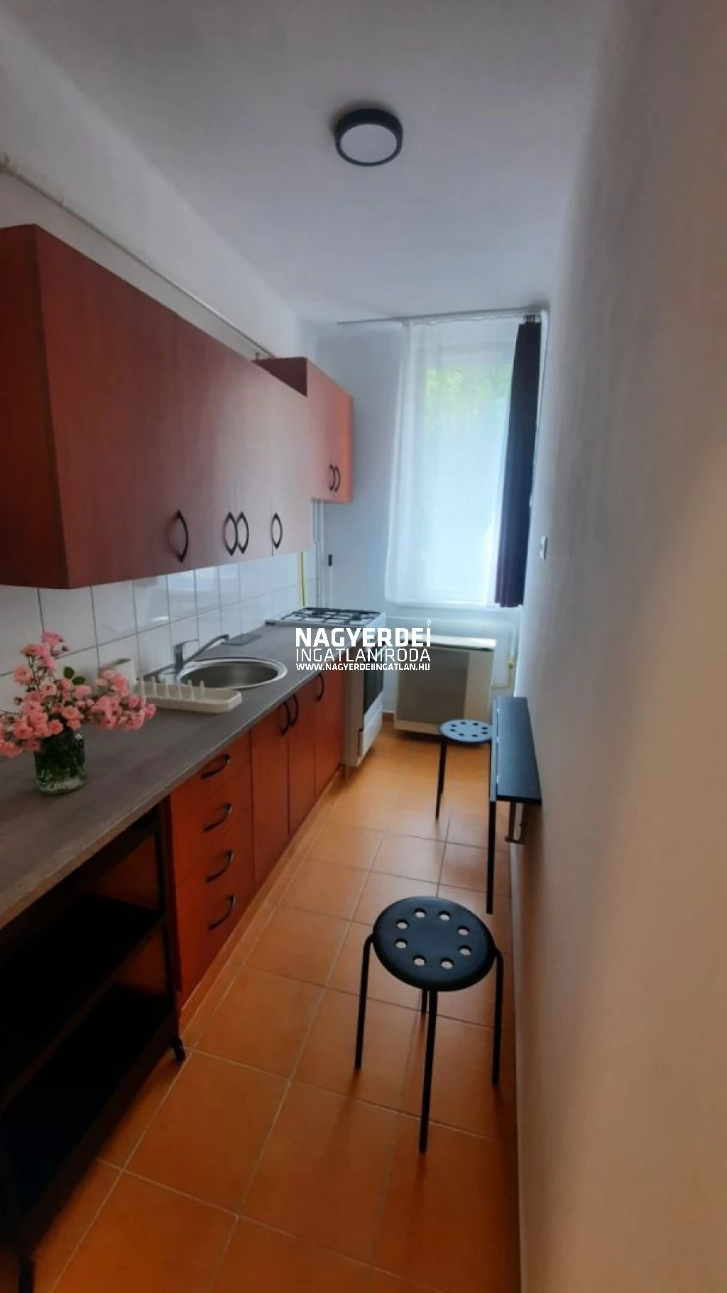 Kiadó 43 m2 tégla lakás, Debrecen