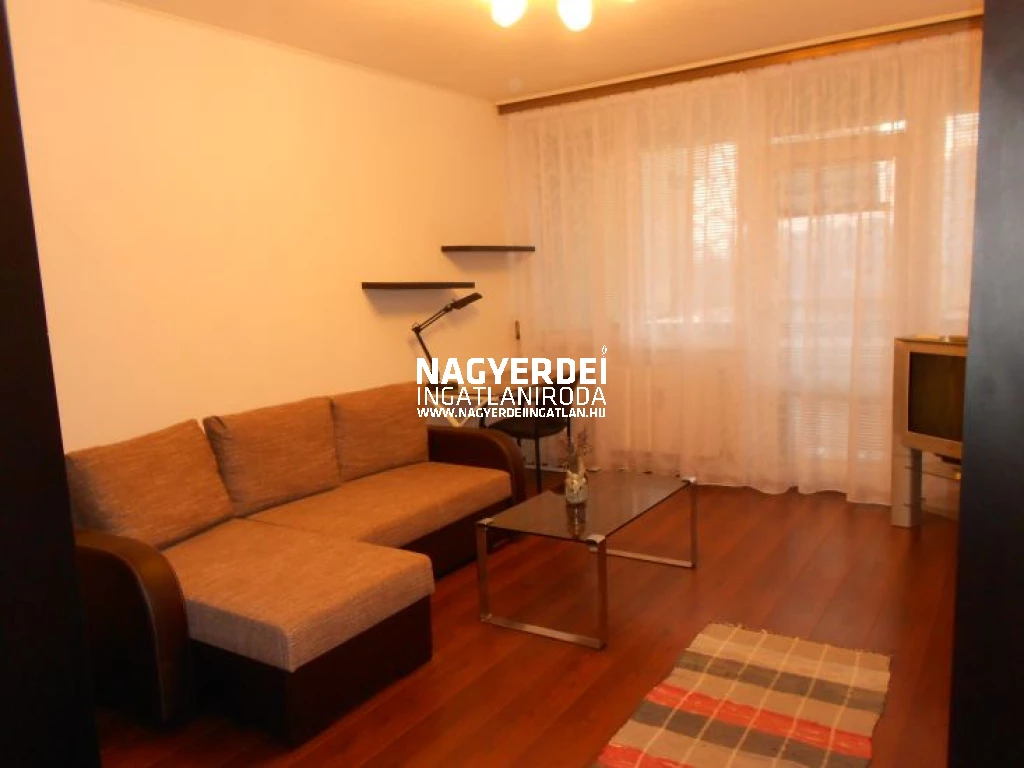 Kiadó 55 m2 tégla lakás, Debrecen