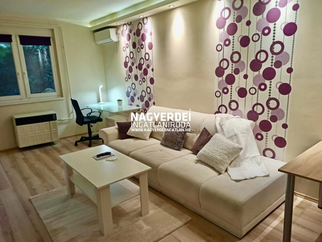 Kiadó 54 m2 tégla lakás, Debrecen