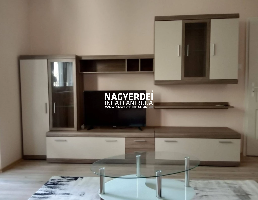 Kiadó 56 m2 tégla lakás, Debrecen