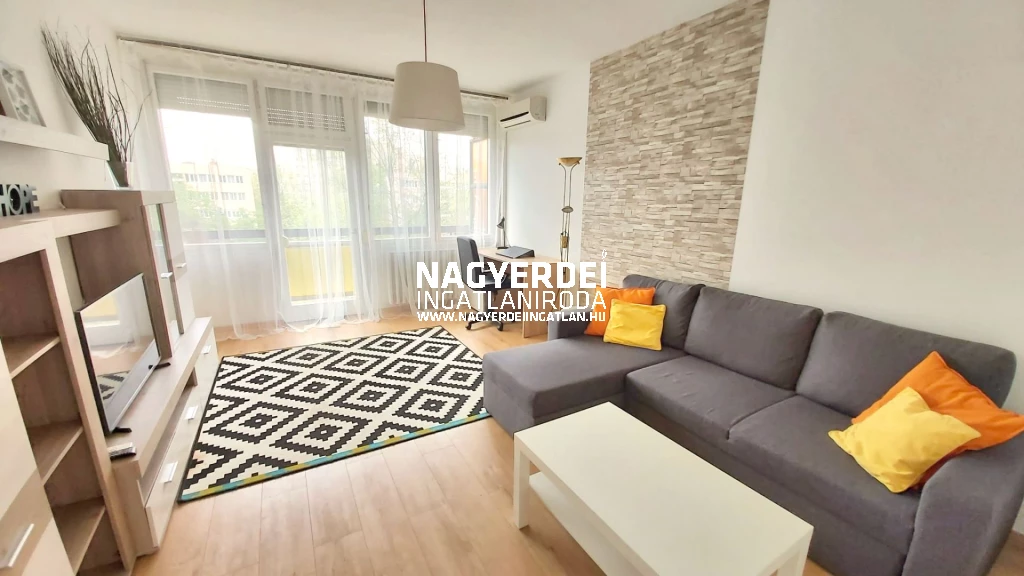 Kiadó 55 m2 tégla lakás, Debrecen