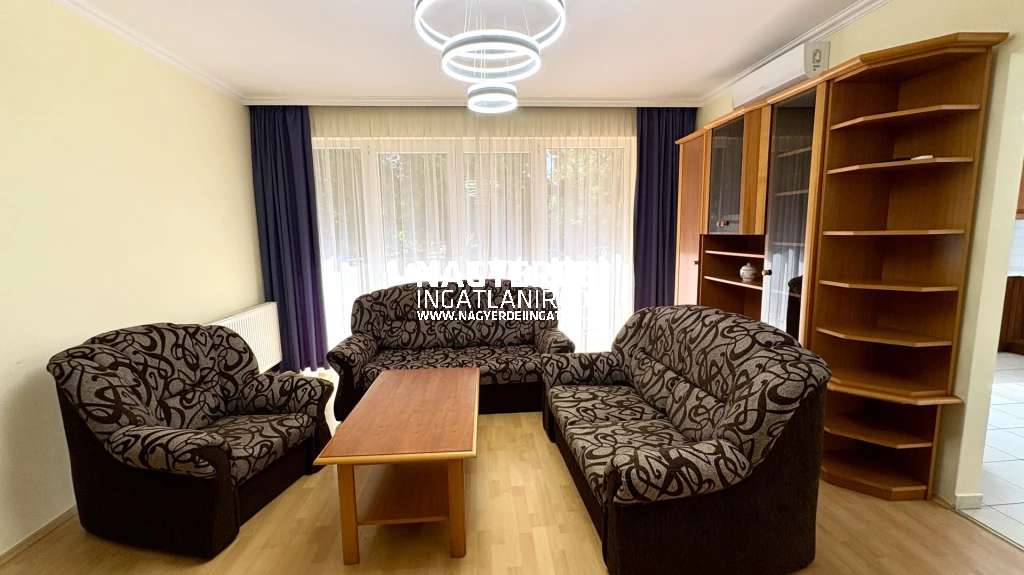 Kiadó 100 m2 tégla lakás, Debrecen