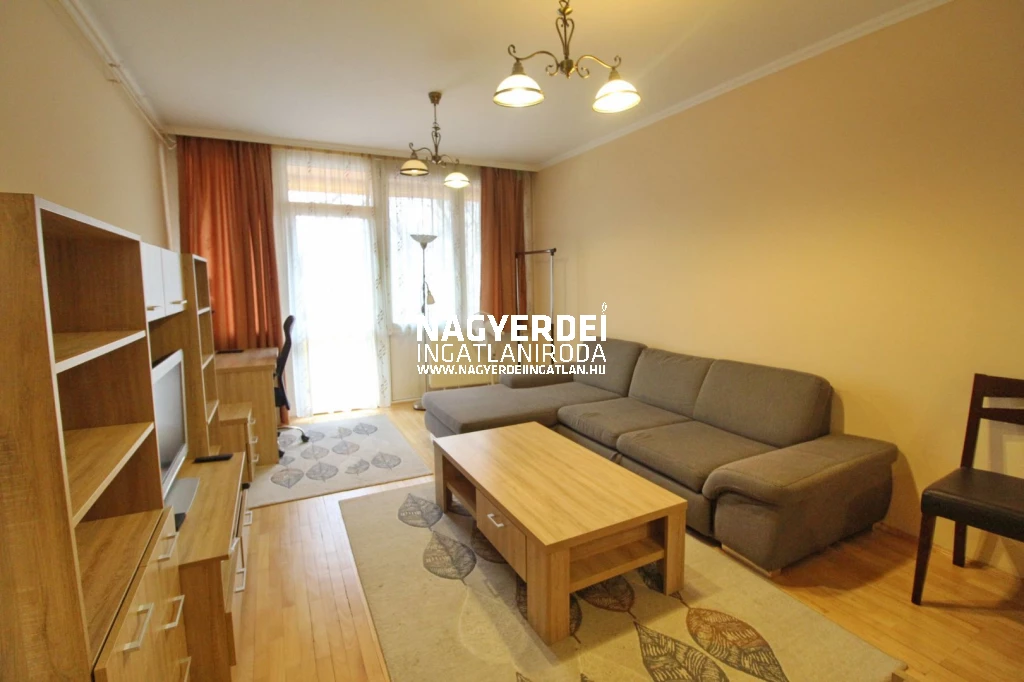 Kiadó 55 m2 tégla lakás, Debrecen