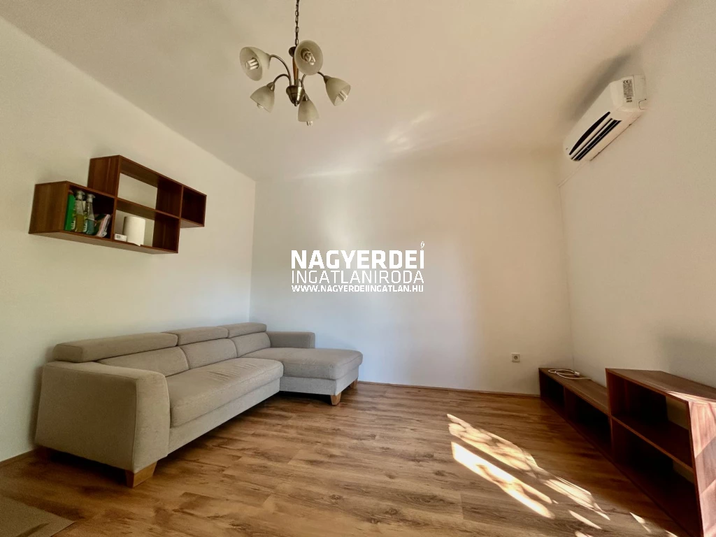 Kiadó 50 m2 tégla lakás, Debrecen