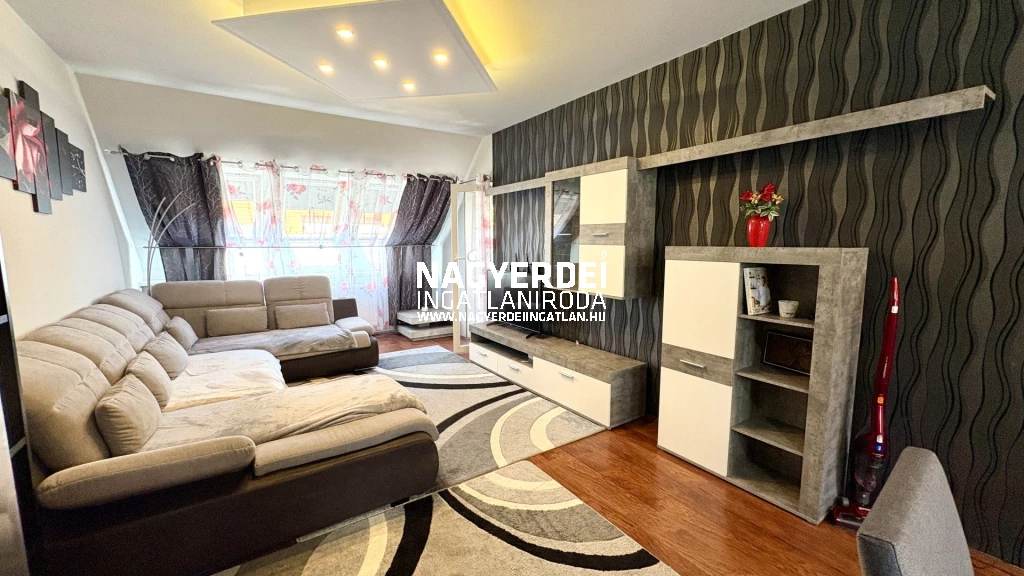 Kiadó 67 m2 tégla lakás, Debrecen