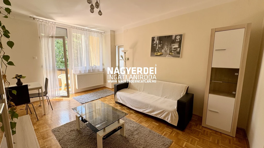 Kiadó 55 m2 tégla lakás, Debrecen
