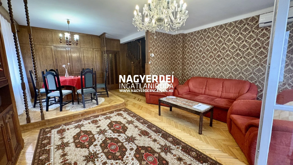 c3-2-name c2-82-name, Debrecen, Nagyerdő