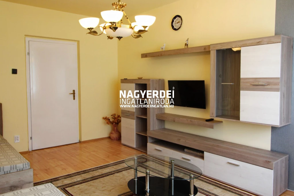 Kiadó 15 m2 szoba, Debrecen