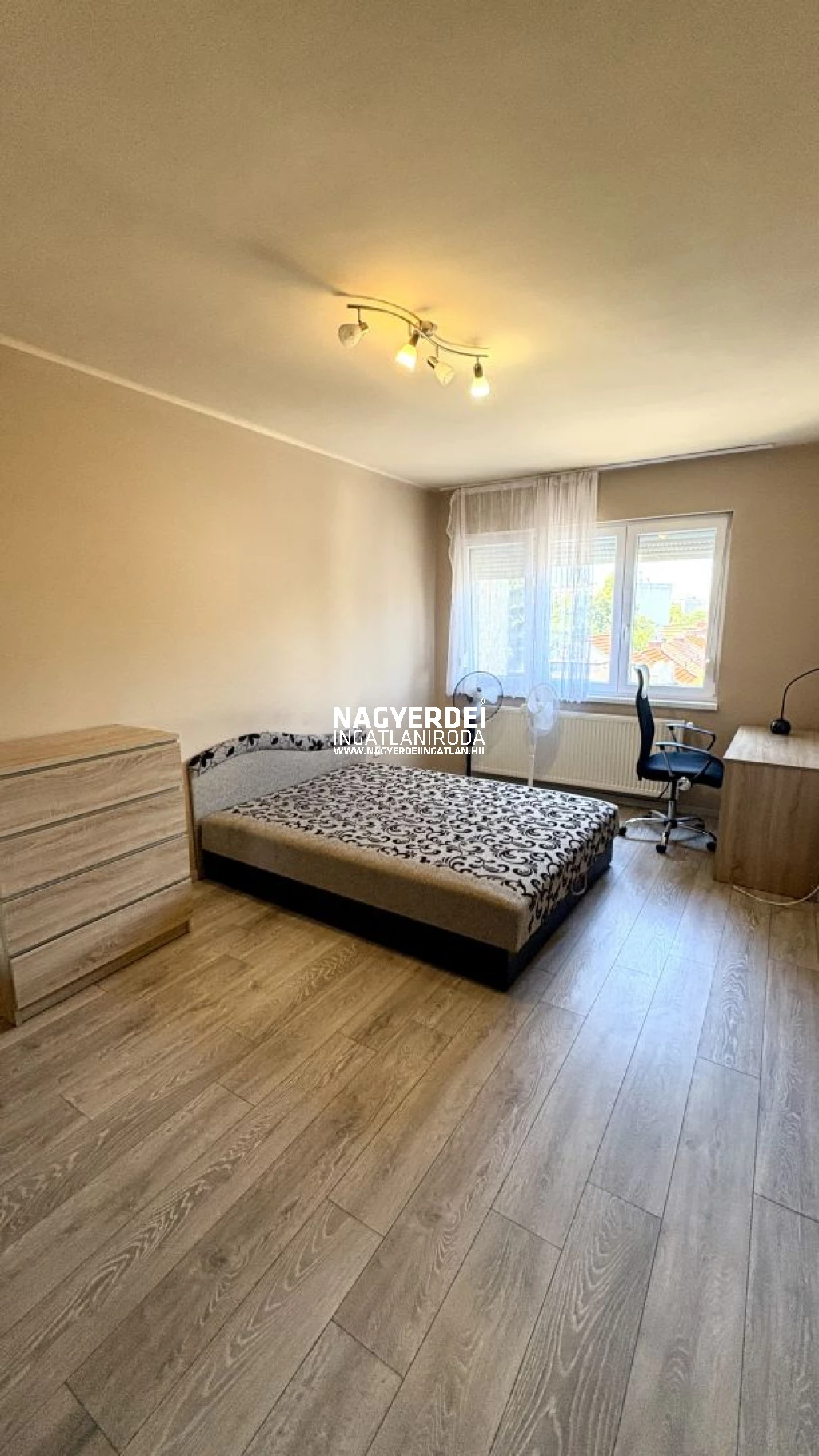 Kiadó 71 m2 tégla lakás, Debrecen