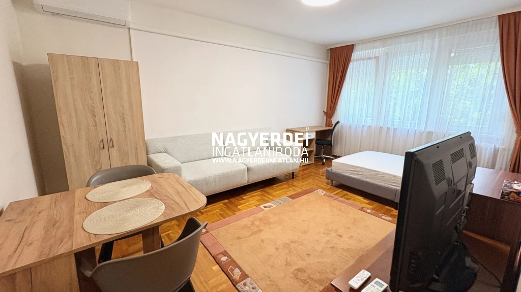 Kiadó 44 m2 tégla lakás, Debrecen