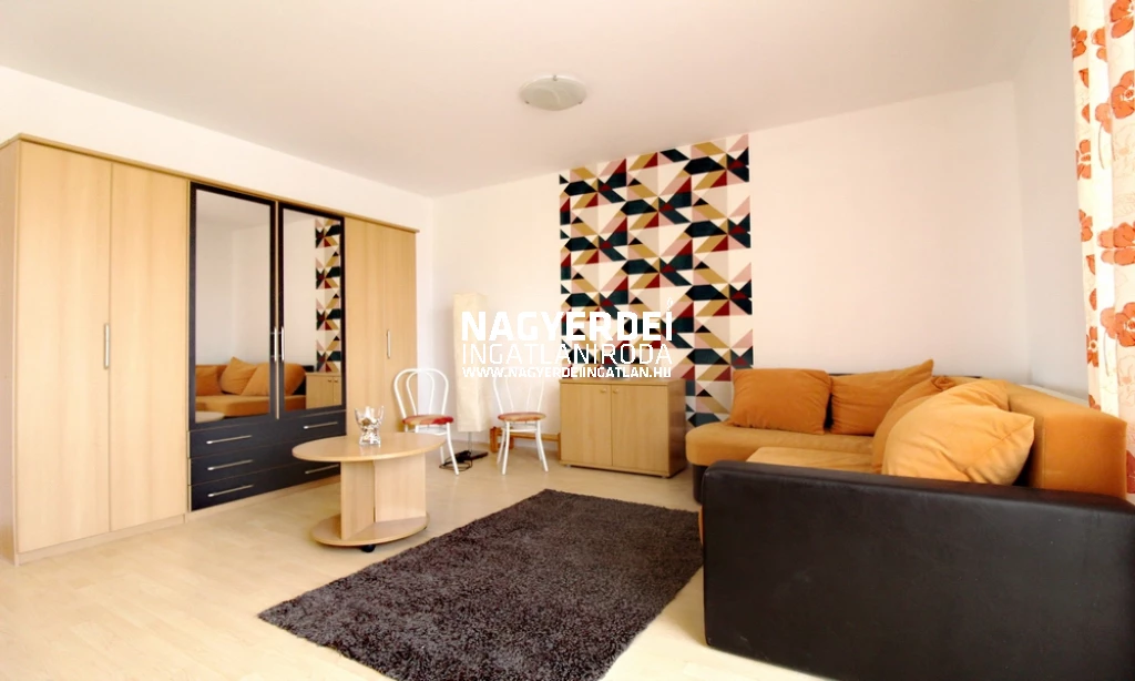 Kiadó 70 m2 tégla lakás, Debrecen