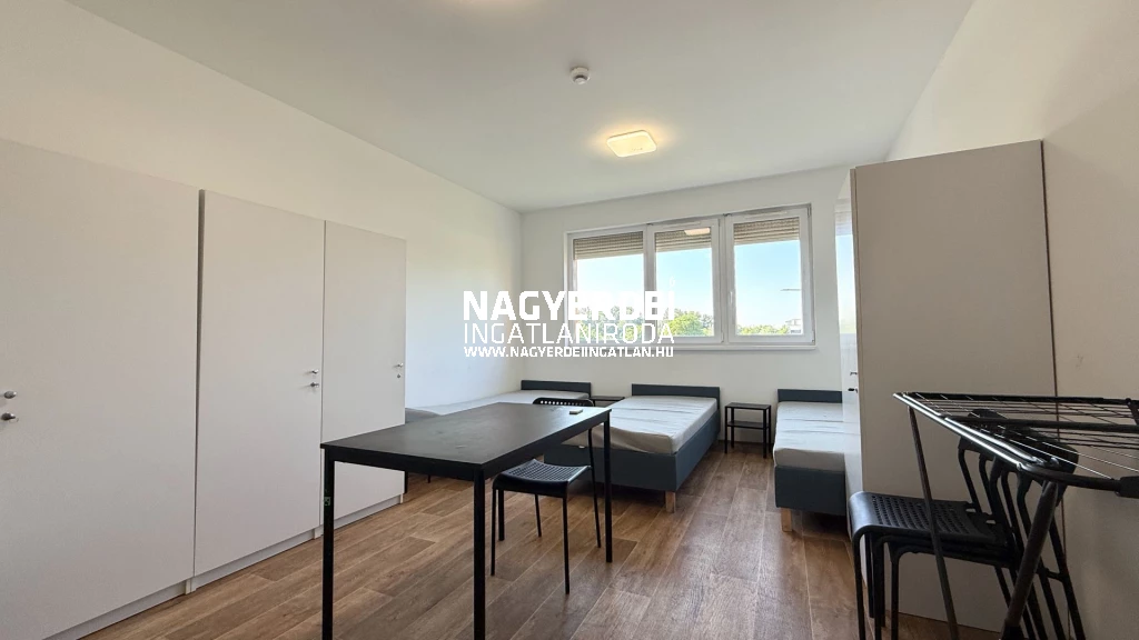 Kiadó 763.64 m2 panzió, Debrecen