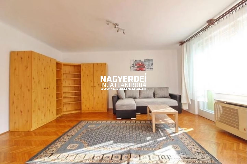 Kiadó 81 m2 tégla lakás, Debrecen