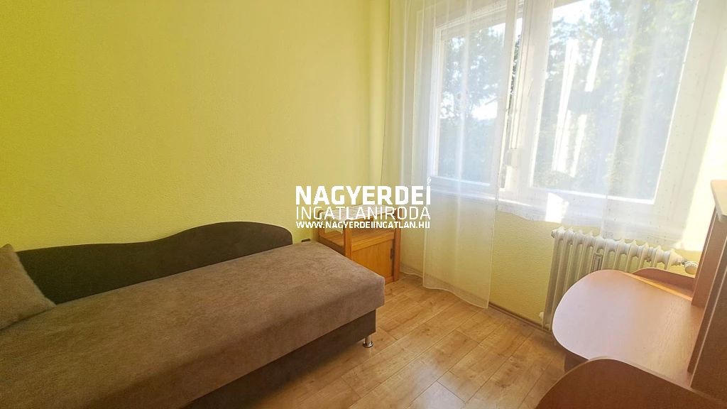 Kiadó 12 m2 szoba, Debrecen