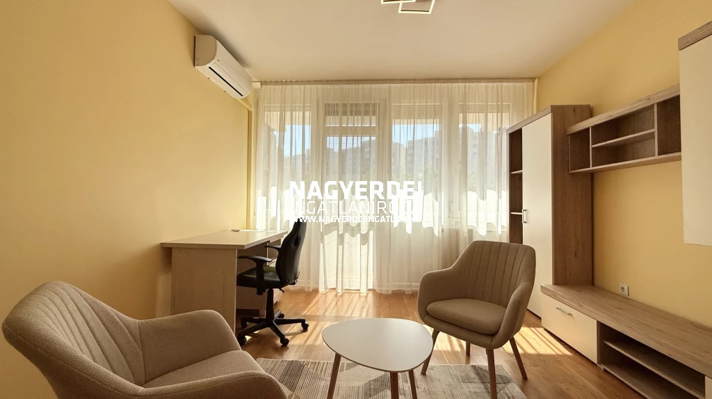 Kiadó 55 m2 csúsztatott zsalus, Debrecen