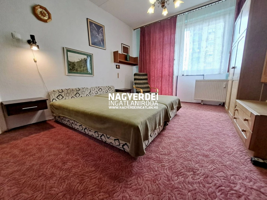 Kiadó 44 m2 panel lakás, Debrecen