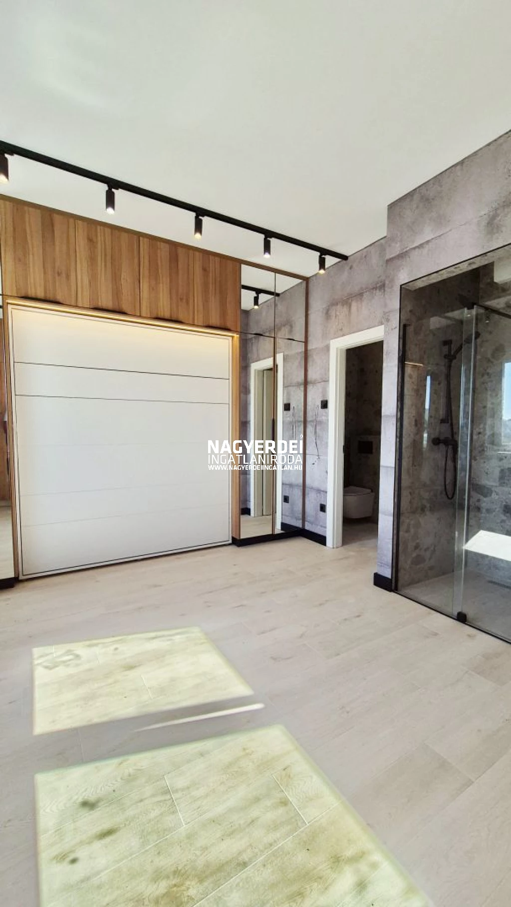 Kiadó 27 m2 tégla lakás, Debrecen